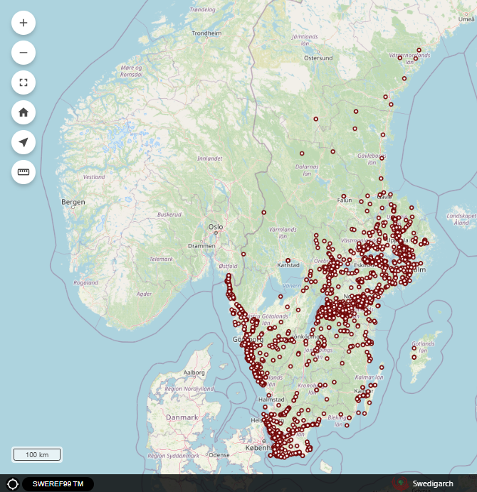 Grön kartbild med röda markeringar. Visar mellersta och södra Sverige.